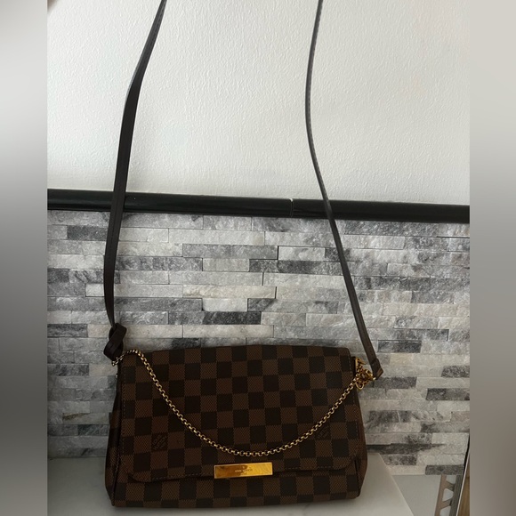 Luis Vuitton Damier Ebene Favorite MM👜⭐️ - Picture 2 of 11